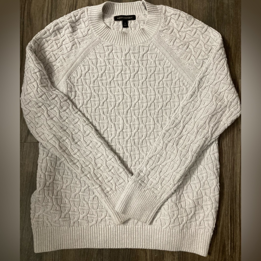 Banana Republic Women’s Small Beige Cable Knit Sweater